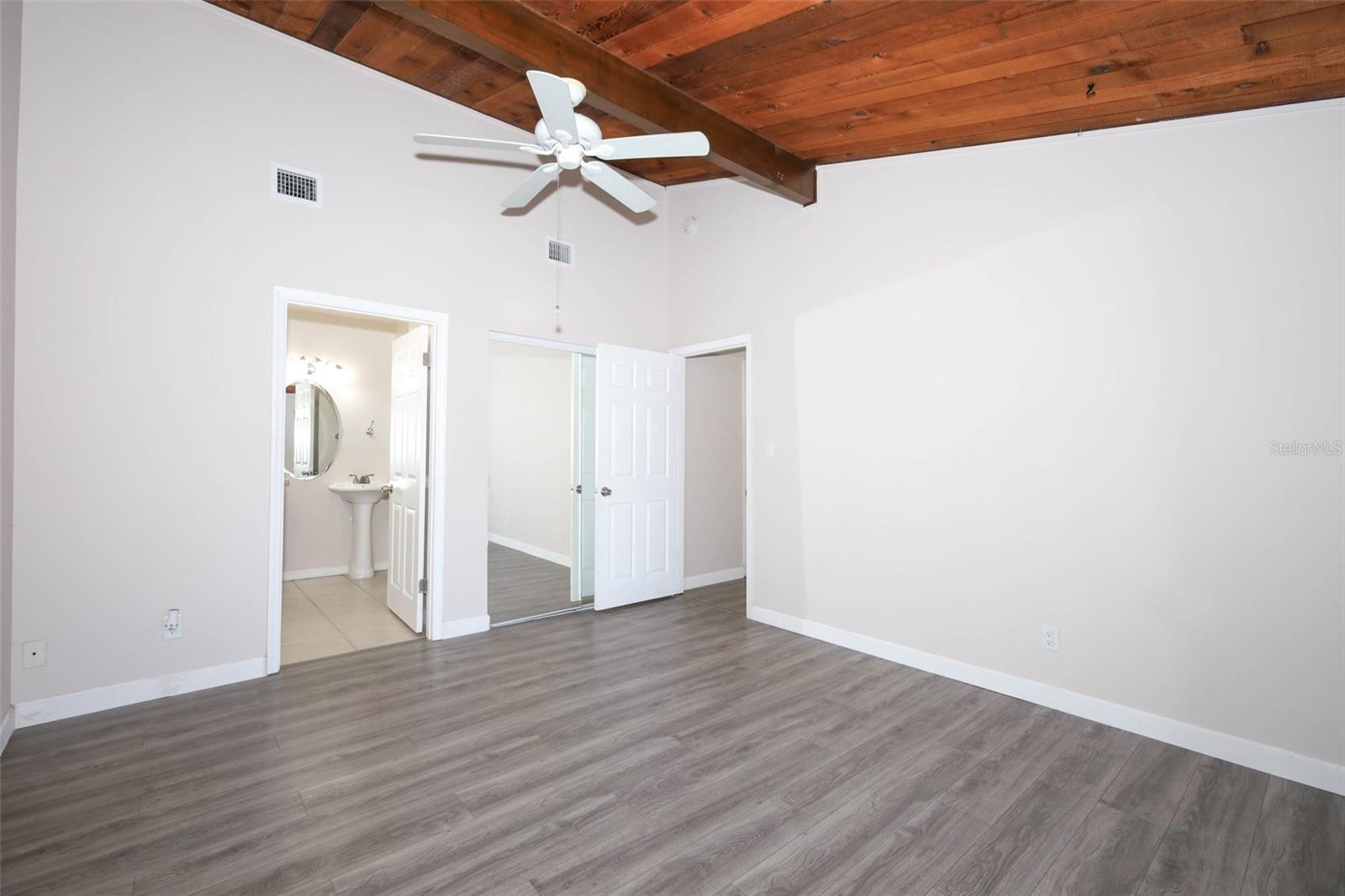 Image 24 of 69 For 200 Maitland Avenue 78