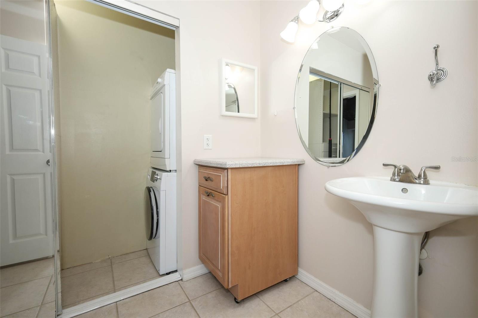 Image 27 of 69 For 200 Maitland Avenue 78