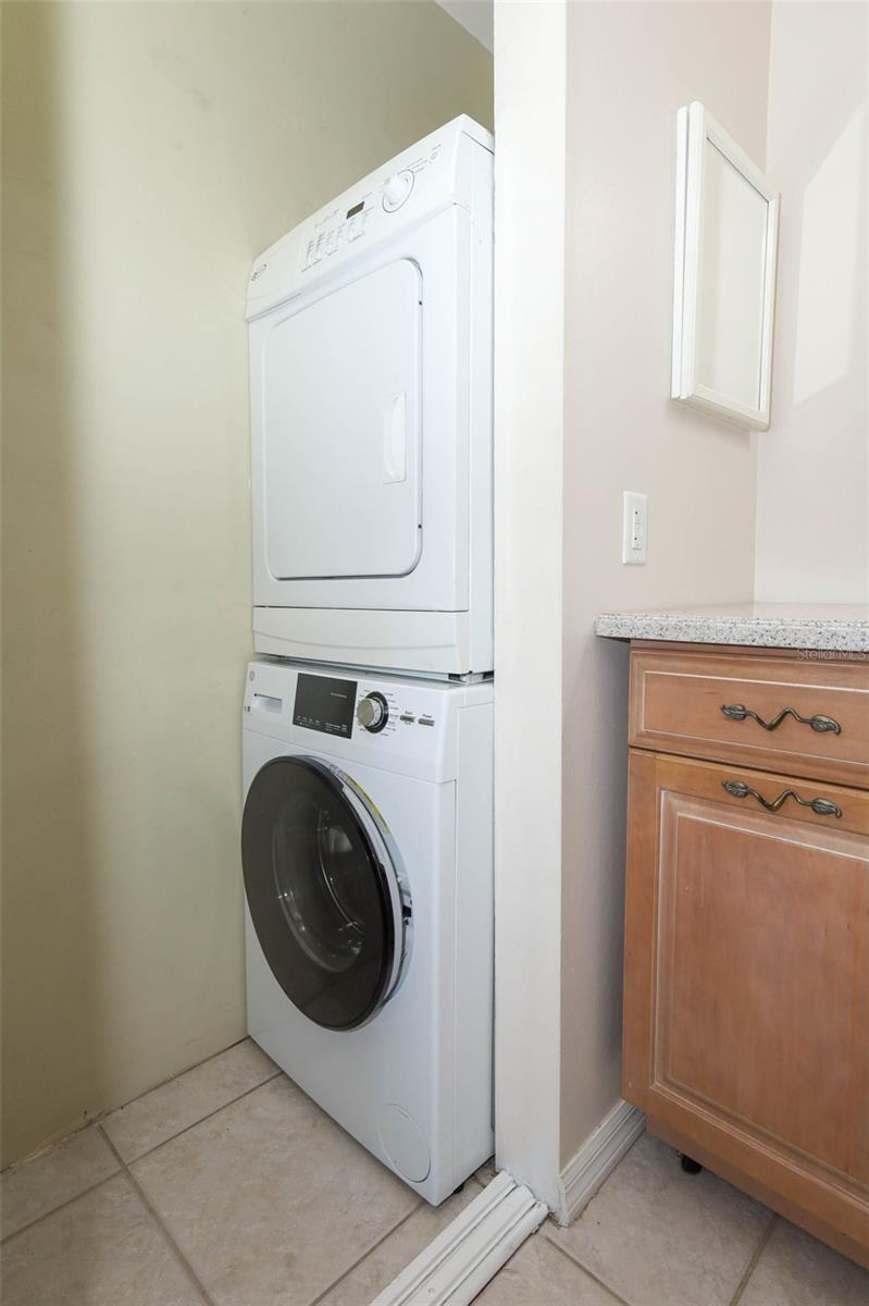 Image 28 of 69 For 200 Maitland Avenue 78