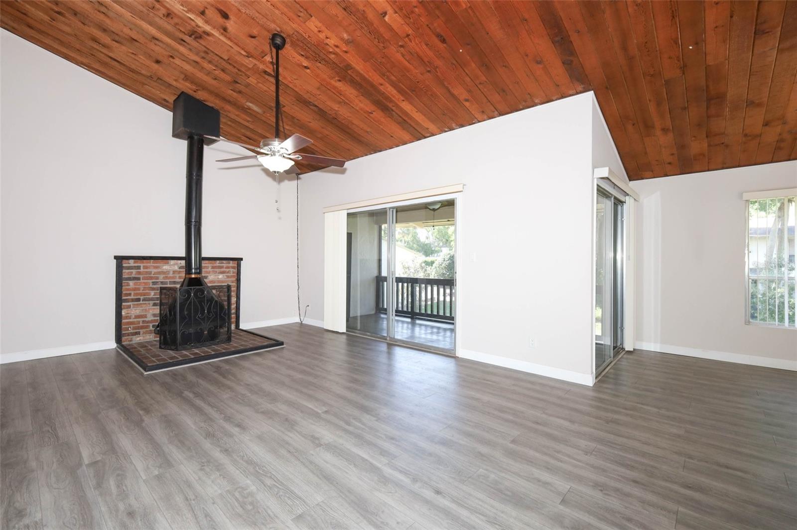 Image 8 of 69 For 200 Maitland Avenue 78