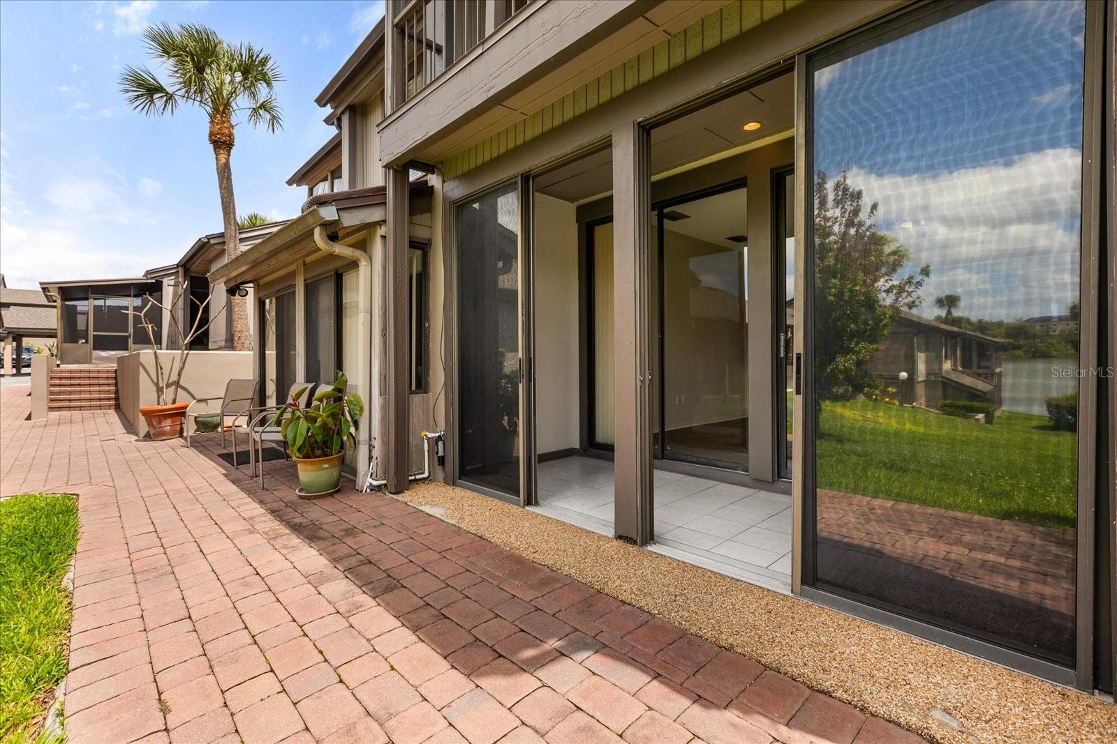 Image 22 of 47 For 170 Maitland Avenue