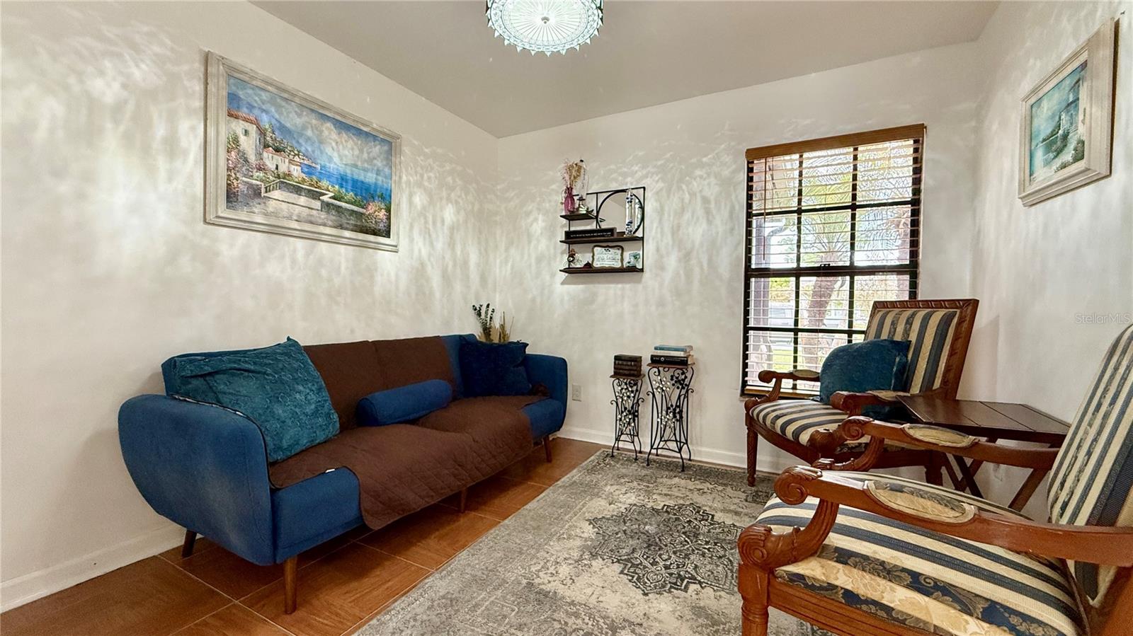 Image 13 of 38 For 125 Teakwood Drive