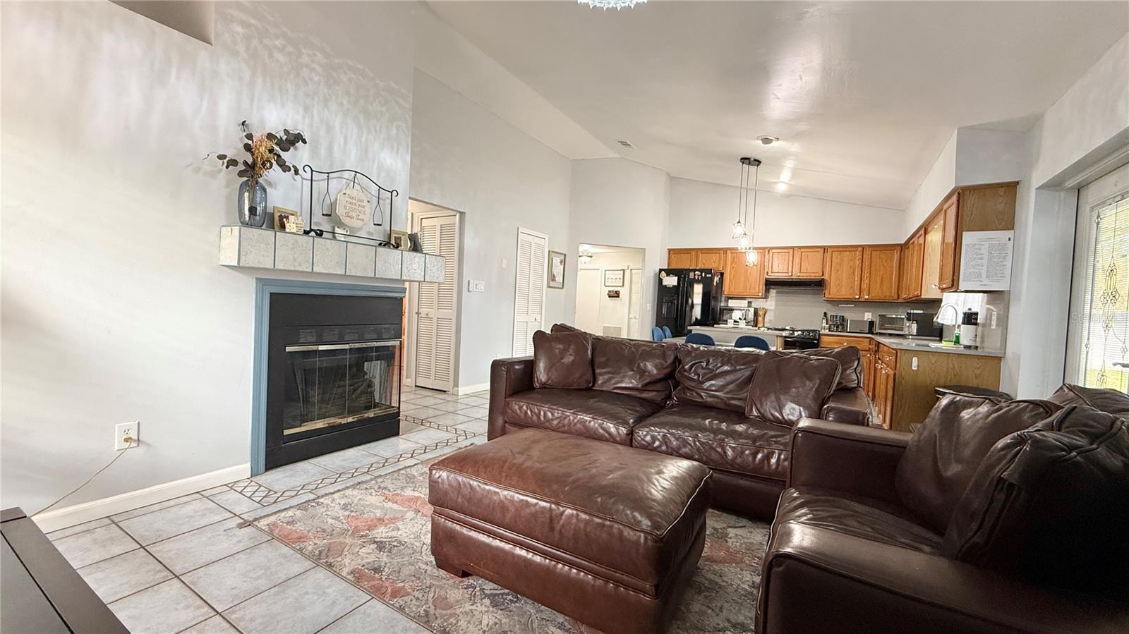 Image 19 of 38 For 125 Teakwood Drive