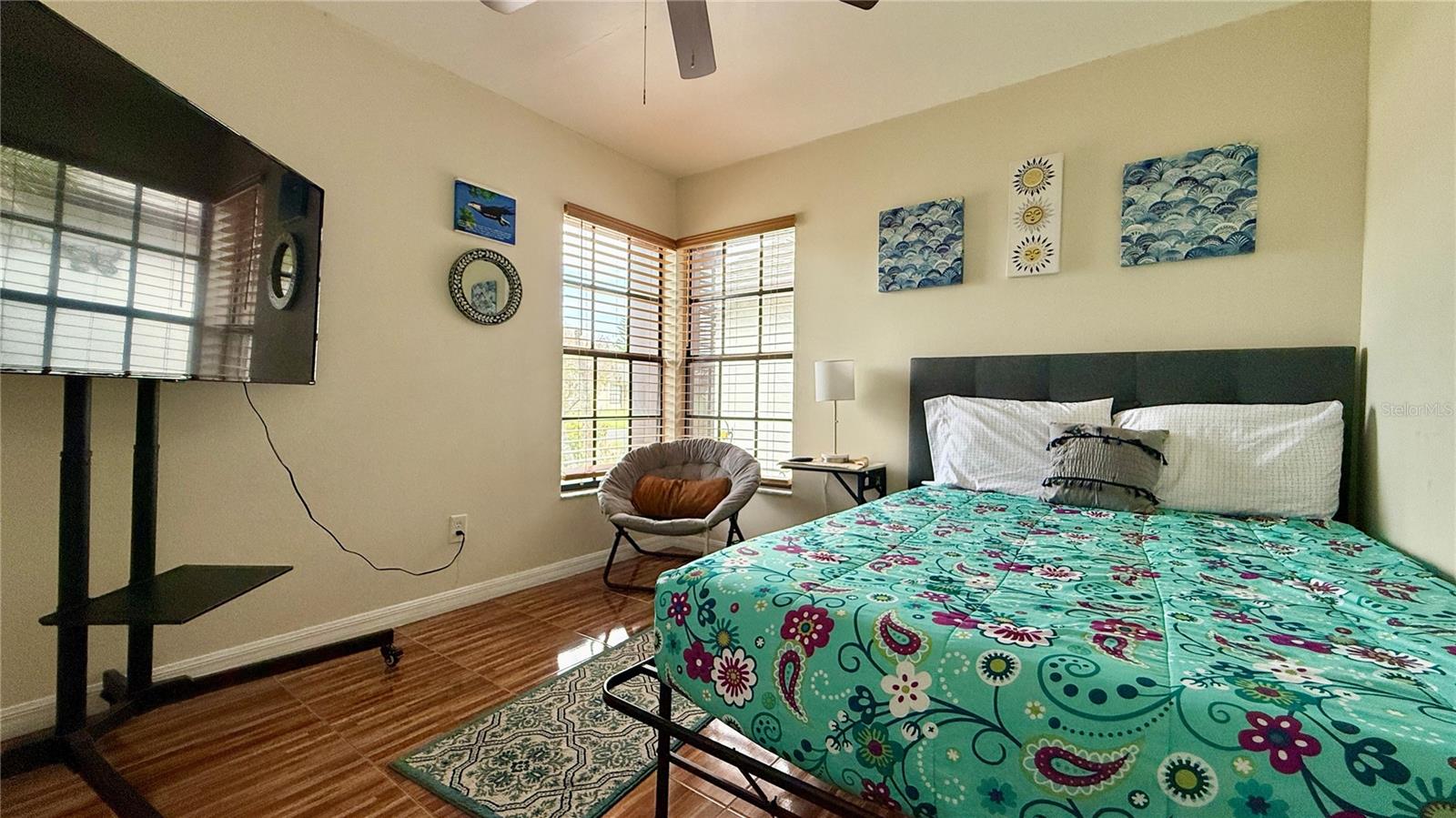 Image 26 of 38 For 125 Teakwood Drive