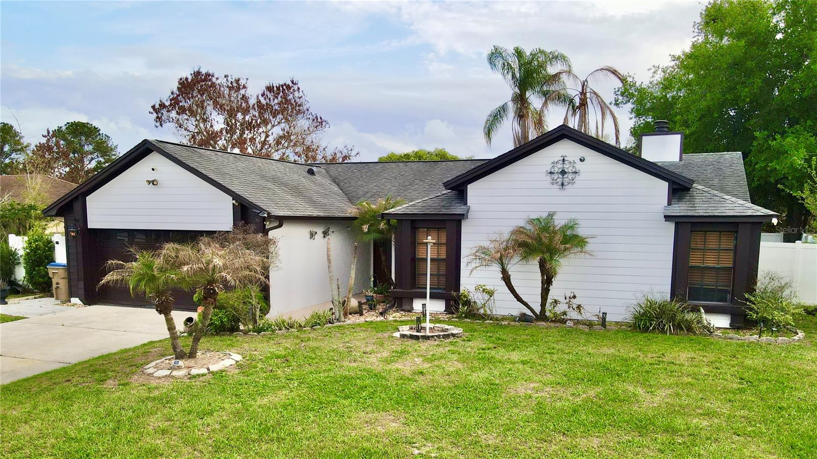 Image 3 of 38 For 125 Teakwood Drive