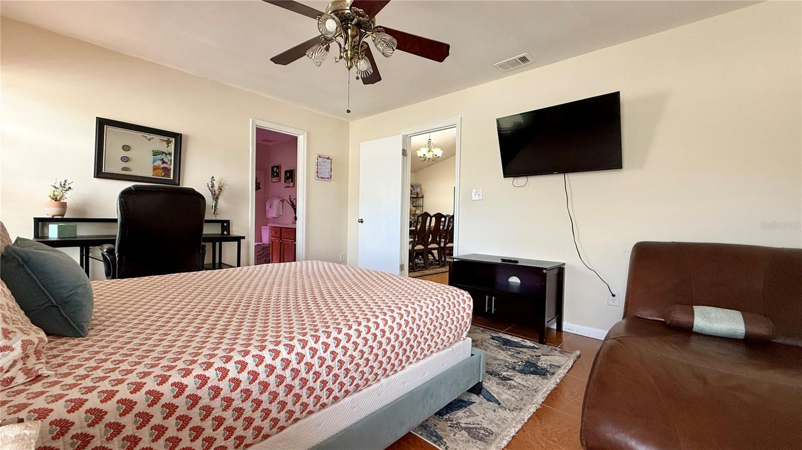 Image 30 of 38 For 125 Teakwood Drive