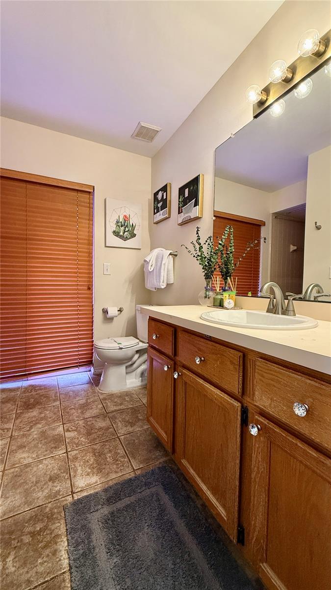 Image 33 of 38 For 125 Teakwood Drive