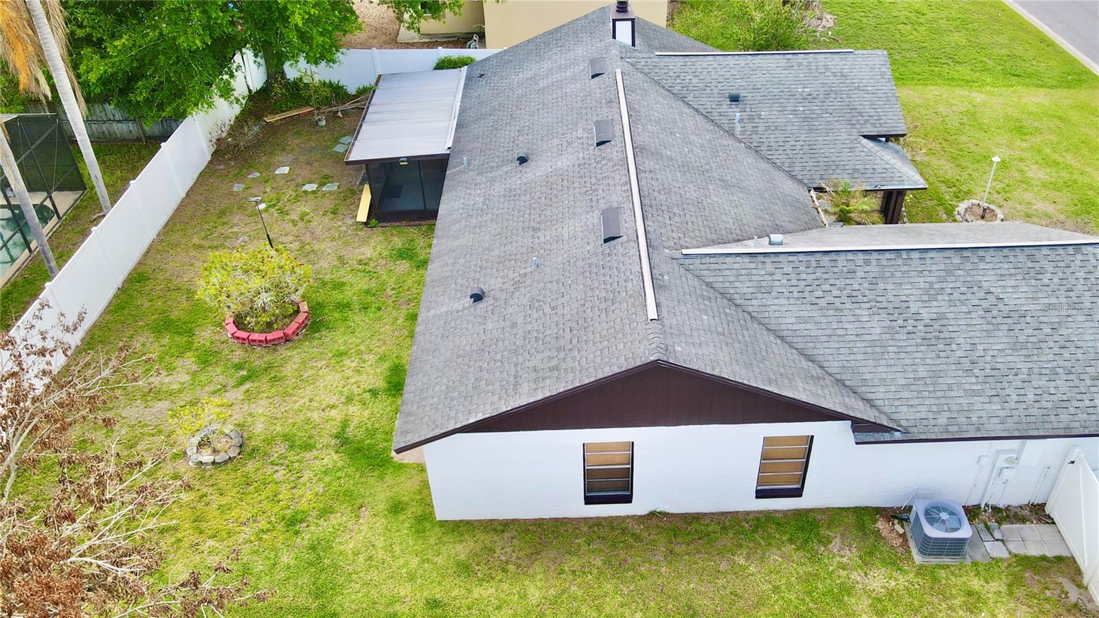 Image 4 of 38 For 125 Teakwood Drive