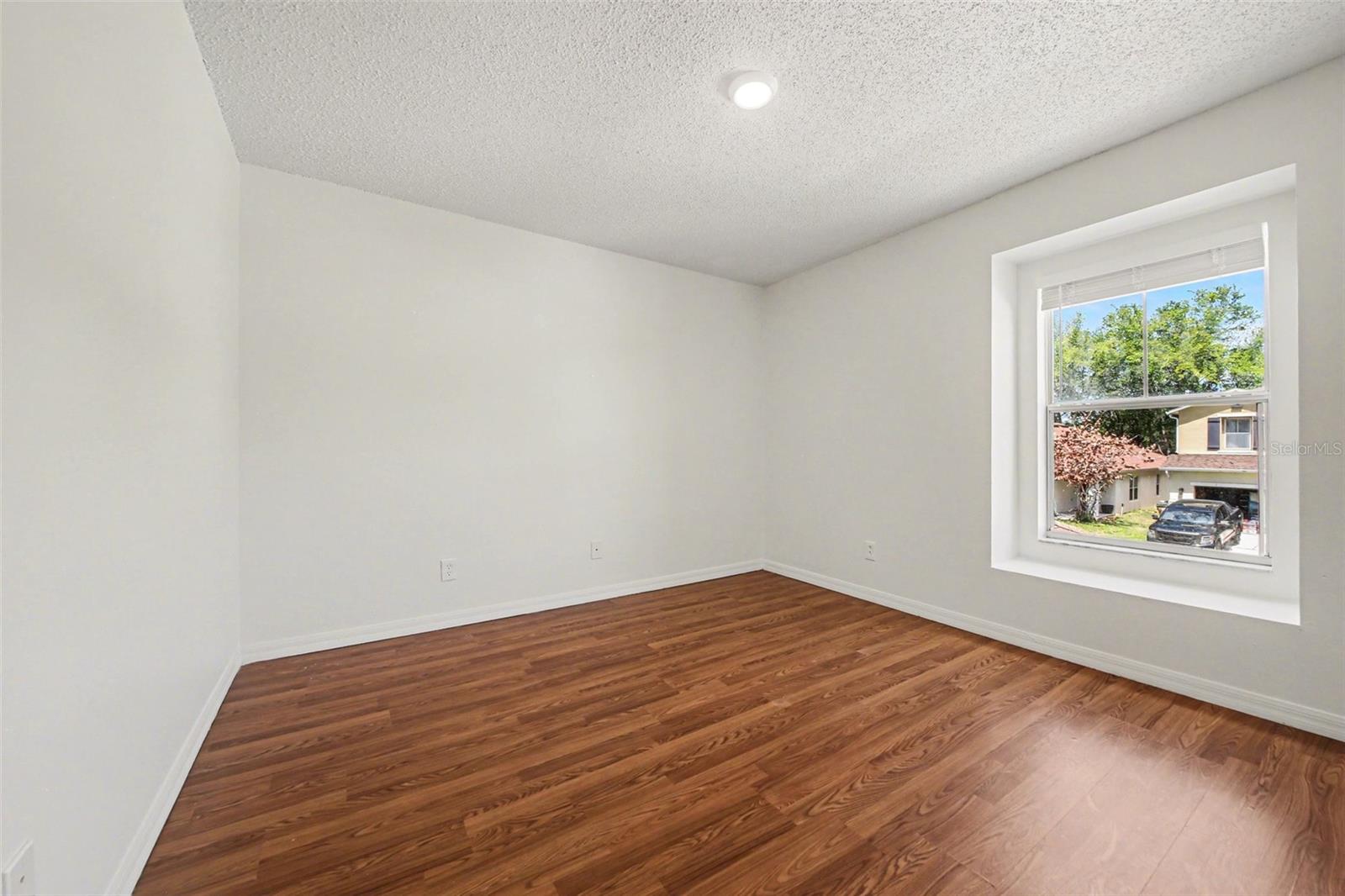 Image 16 of 25 For 16832 Gold Star Court