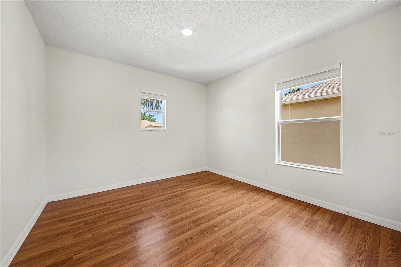 Image 18 of 25 For 16832 Gold Star Court