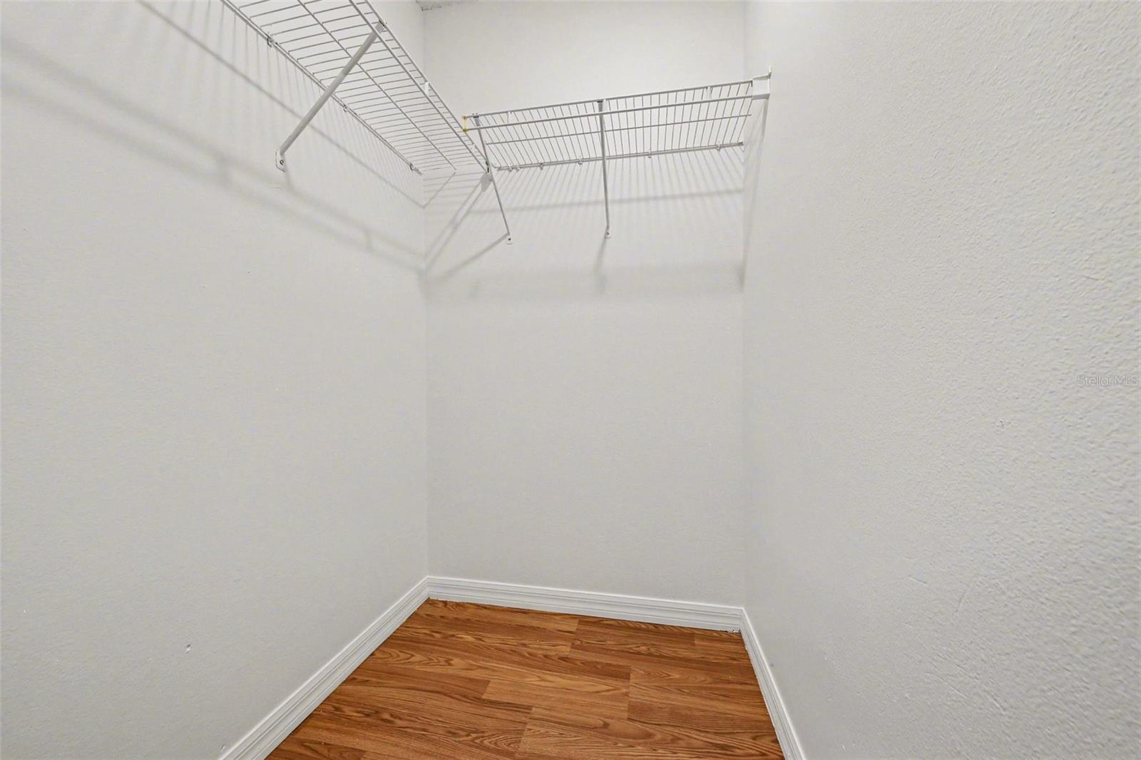 Image 20 of 25 For 16832 Gold Star Court