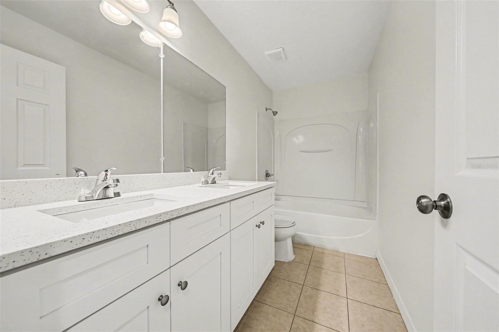 Image 22 of 25 For 16832 Gold Star Court