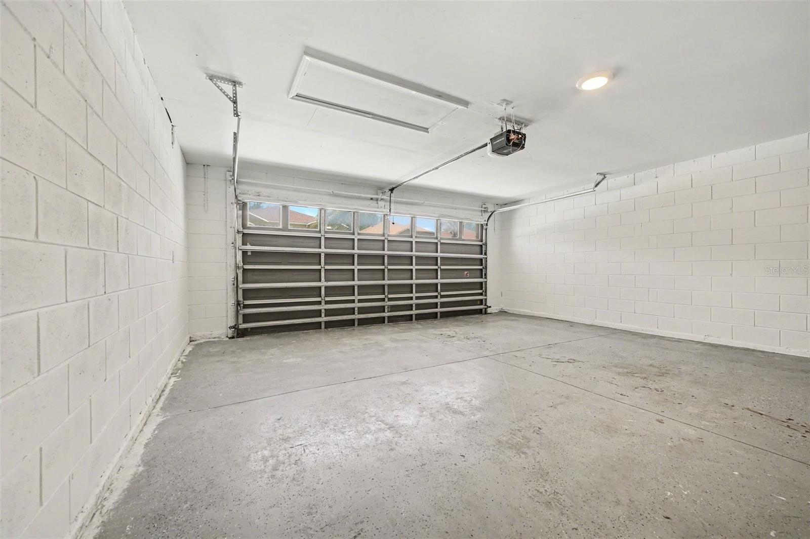 Image 9 of 25 For 16832 Gold Star Court