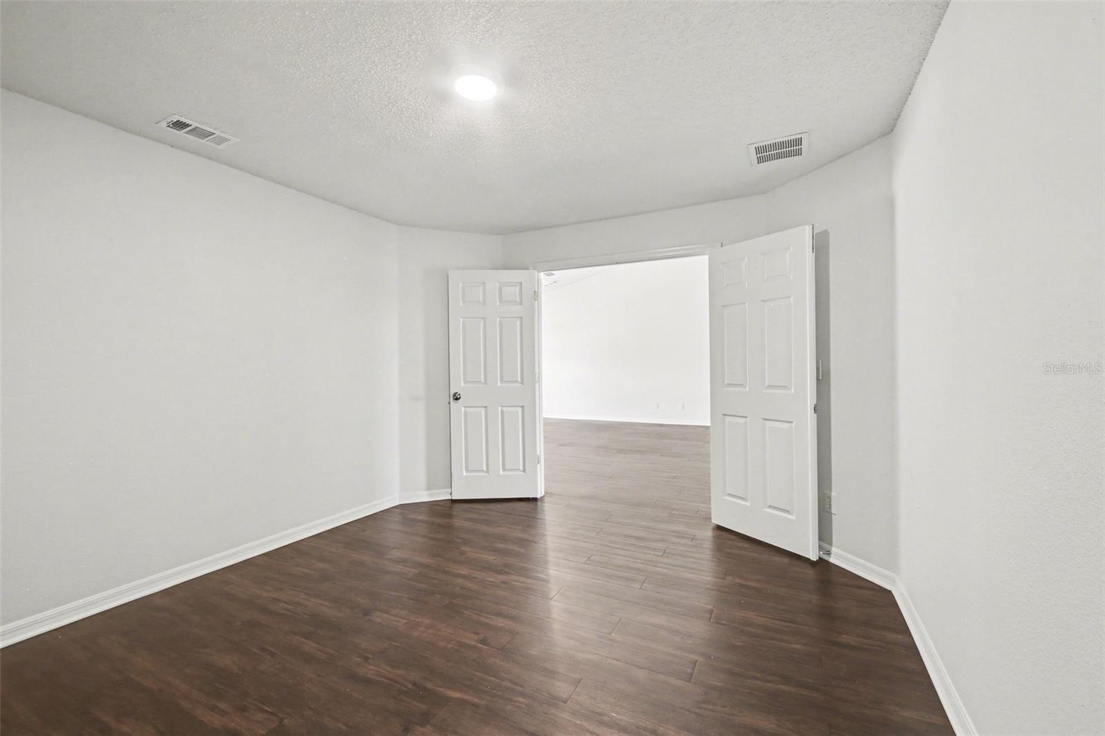 Image 13 of 25 For 1011 Bluegrass Drive