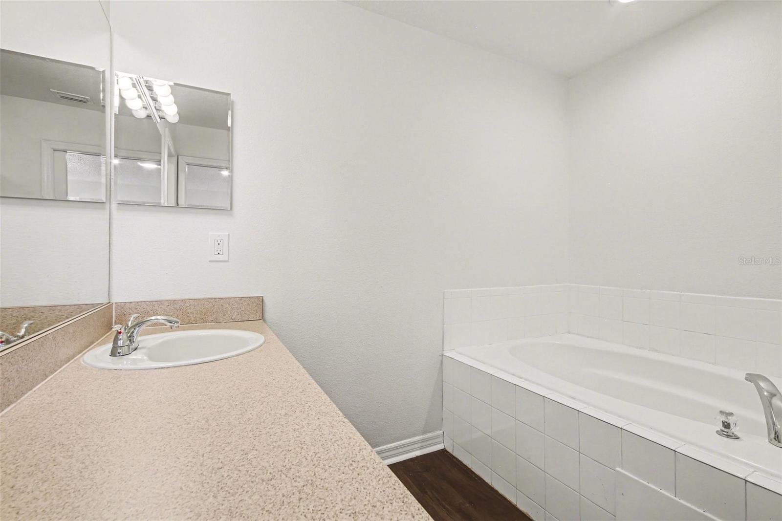 Image 20 of 25 For 1011 Bluegrass Drive