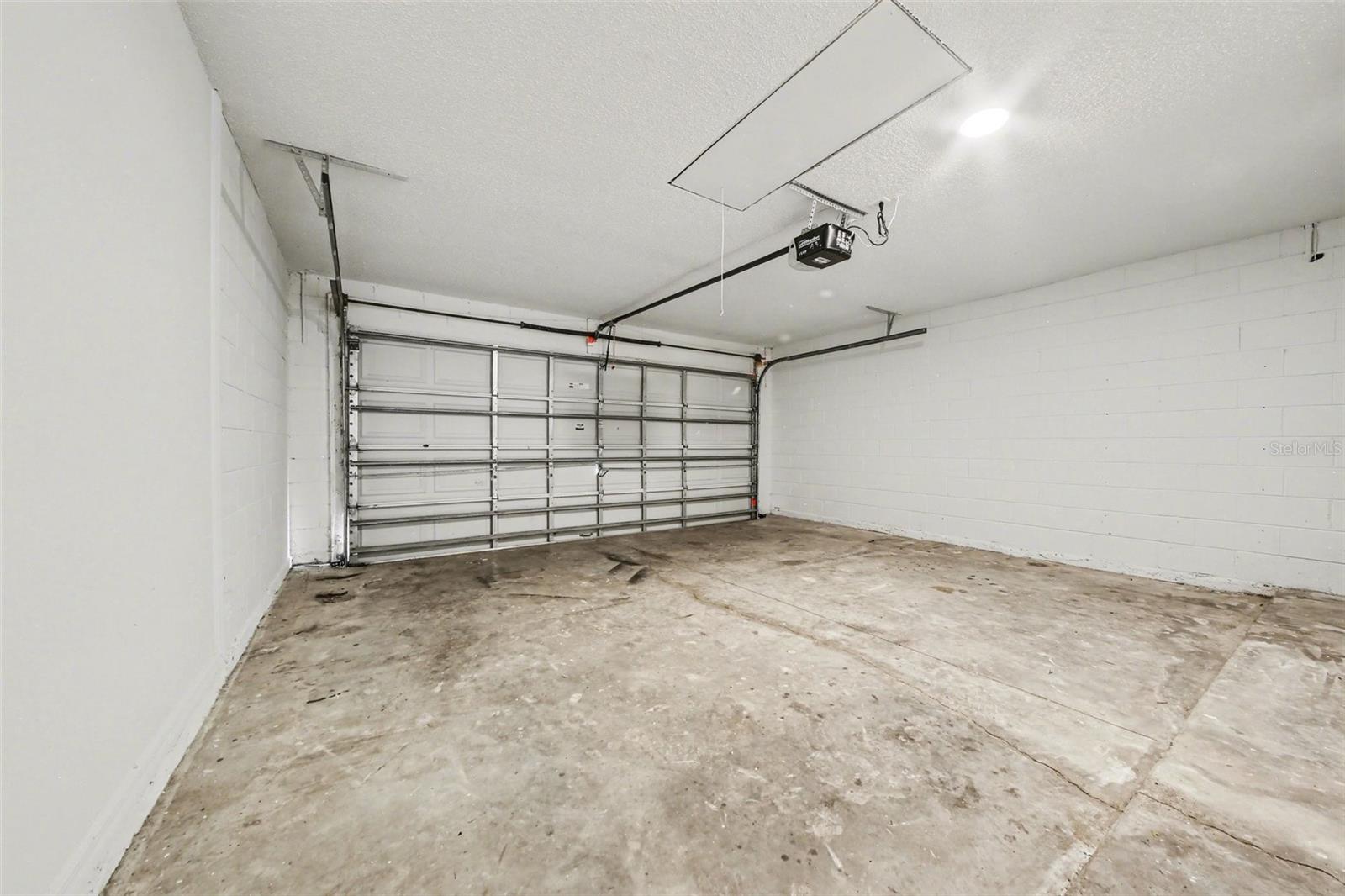 Image 21 of 25 For 1011 Bluegrass Drive