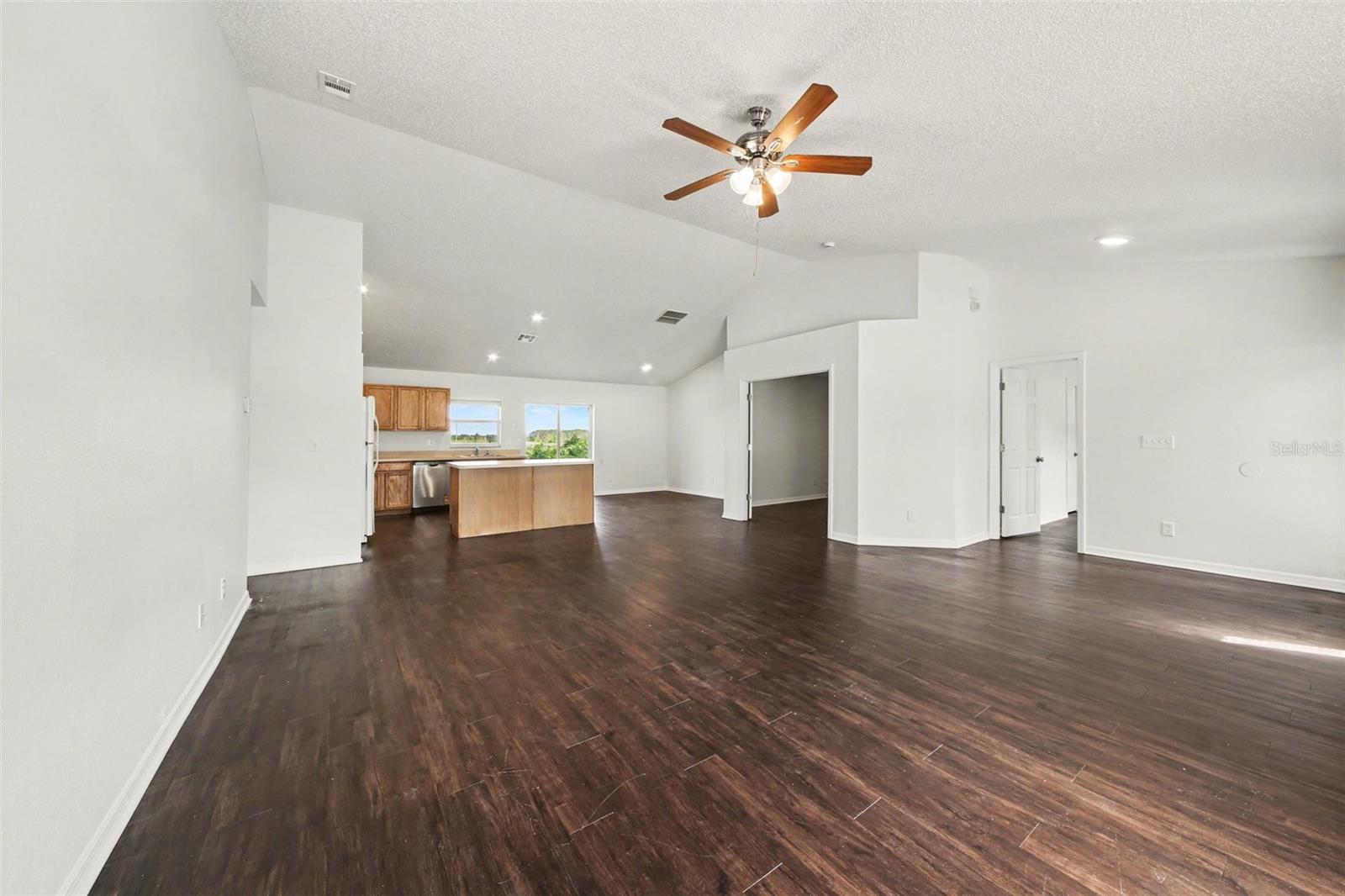 Image 6 of 25 For 1011 Bluegrass Drive