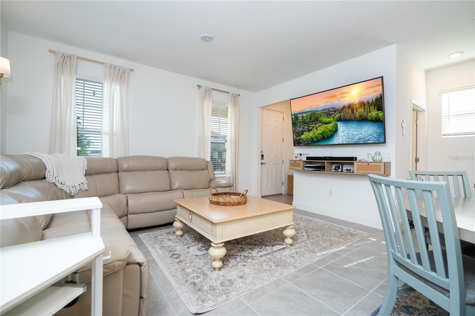 Image 11 of 73 For 12050 Bracco Street