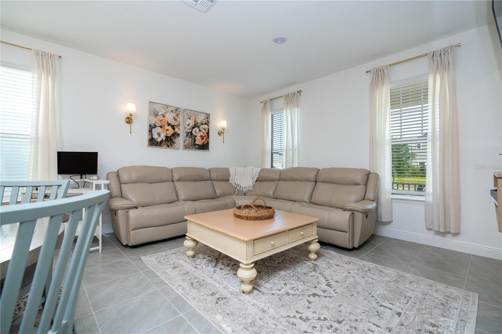 Image 13 of 73 For 12050 Bracco Street