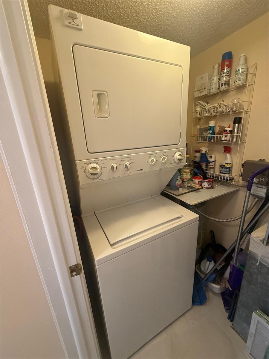 Image 11 of 20 For 6180 Sun Boulevard 115