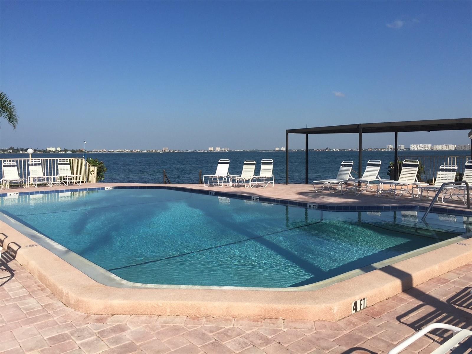 Image 13 of 20 For 6180 Sun Boulevard 115