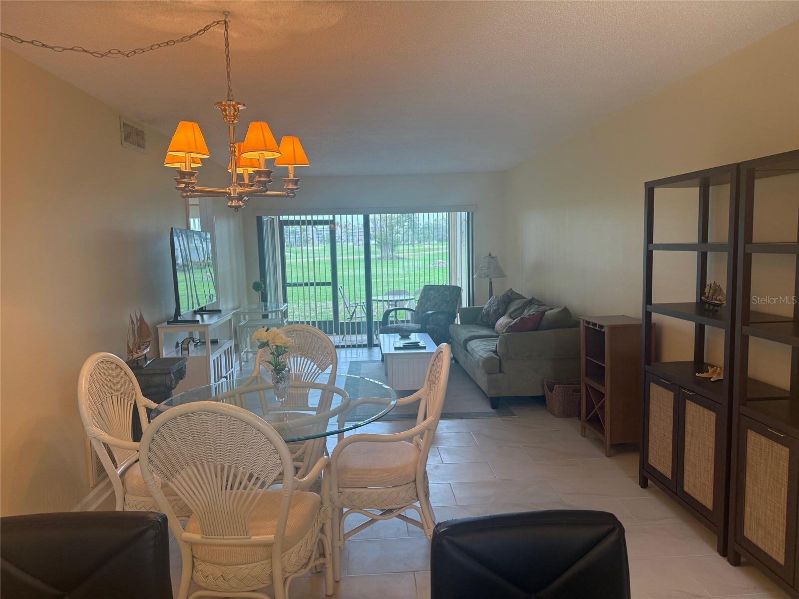 Image 4 of 20 For 6180 Sun Boulevard 115