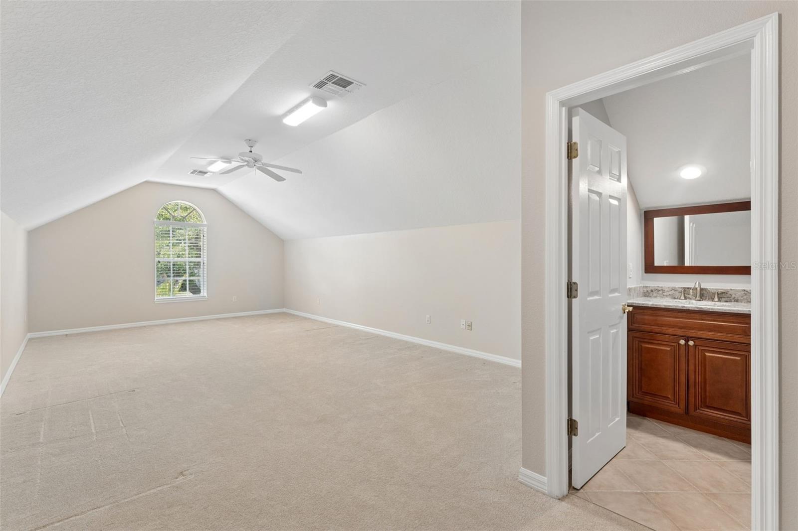 Image 27 of 49 For 3865 Winding Lake Circle