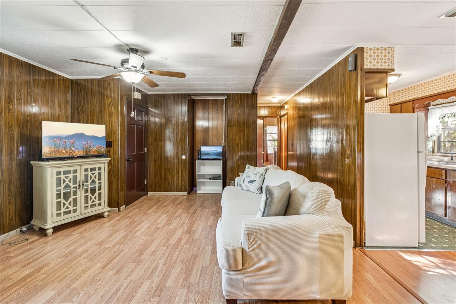 Image 10 of 27 For 217 Colony Drive