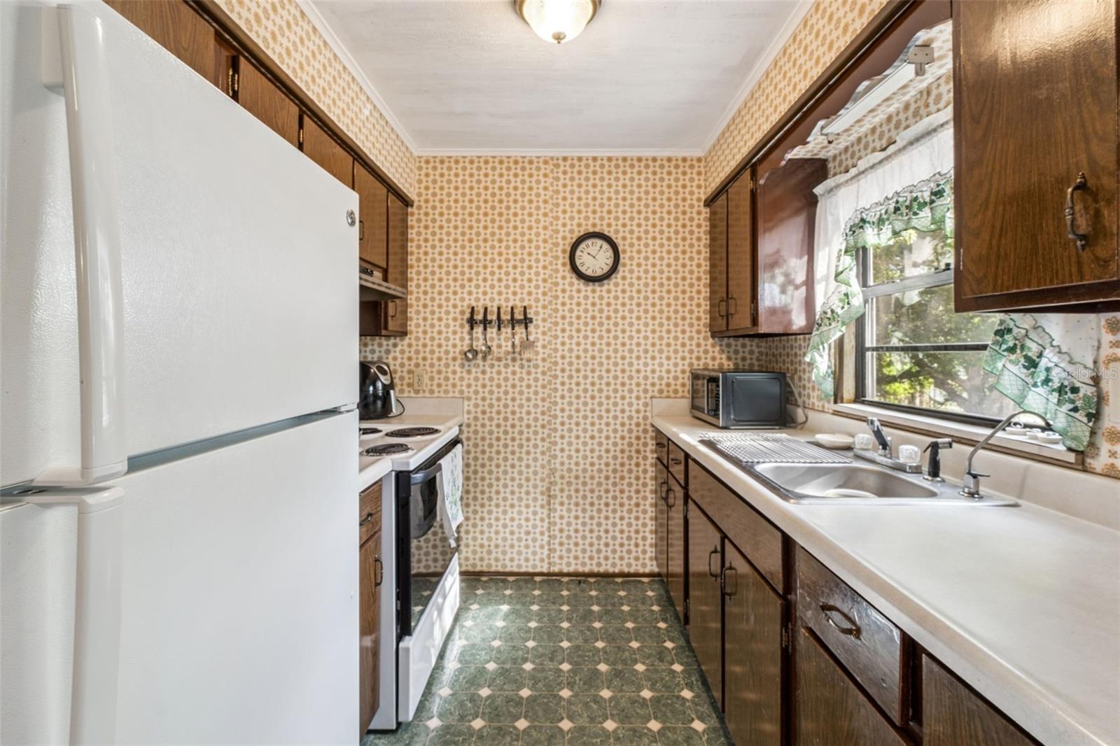 Image 13 of 27 For 217 Colony Drive