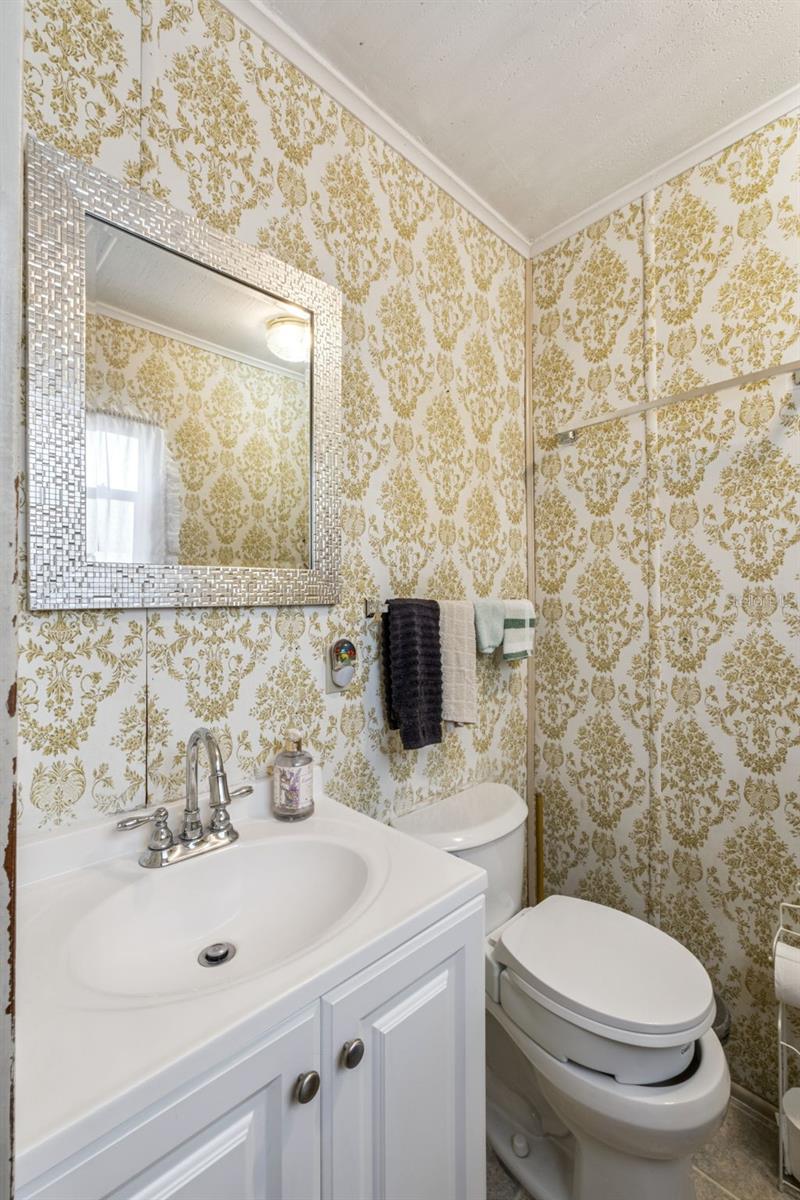 Image 21 of 27 For 217 Colony Drive