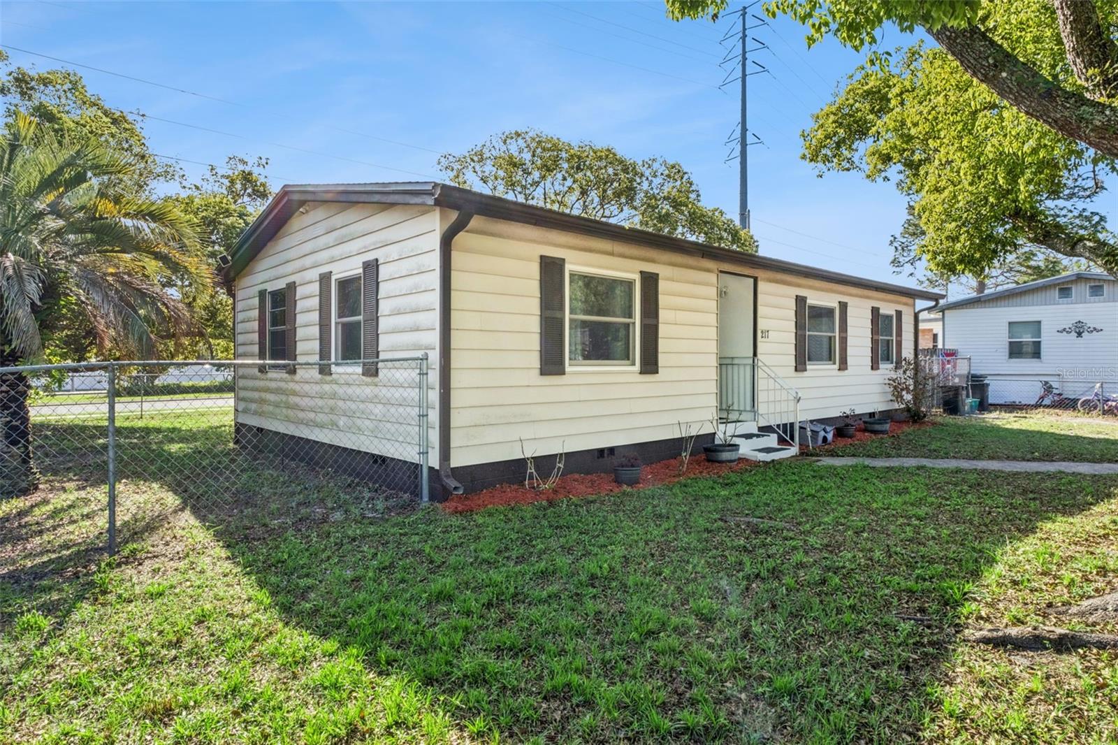 Image 4 of 27 For 217 Colony Drive