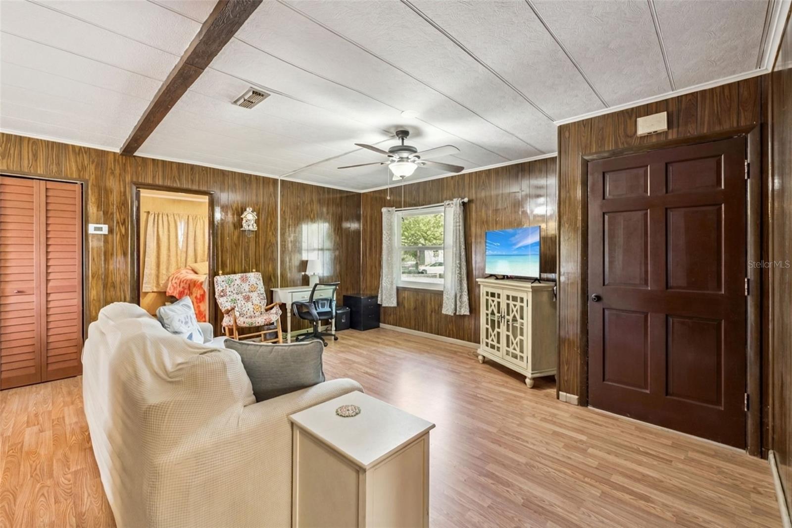 Image 9 of 27 For 217 Colony Drive