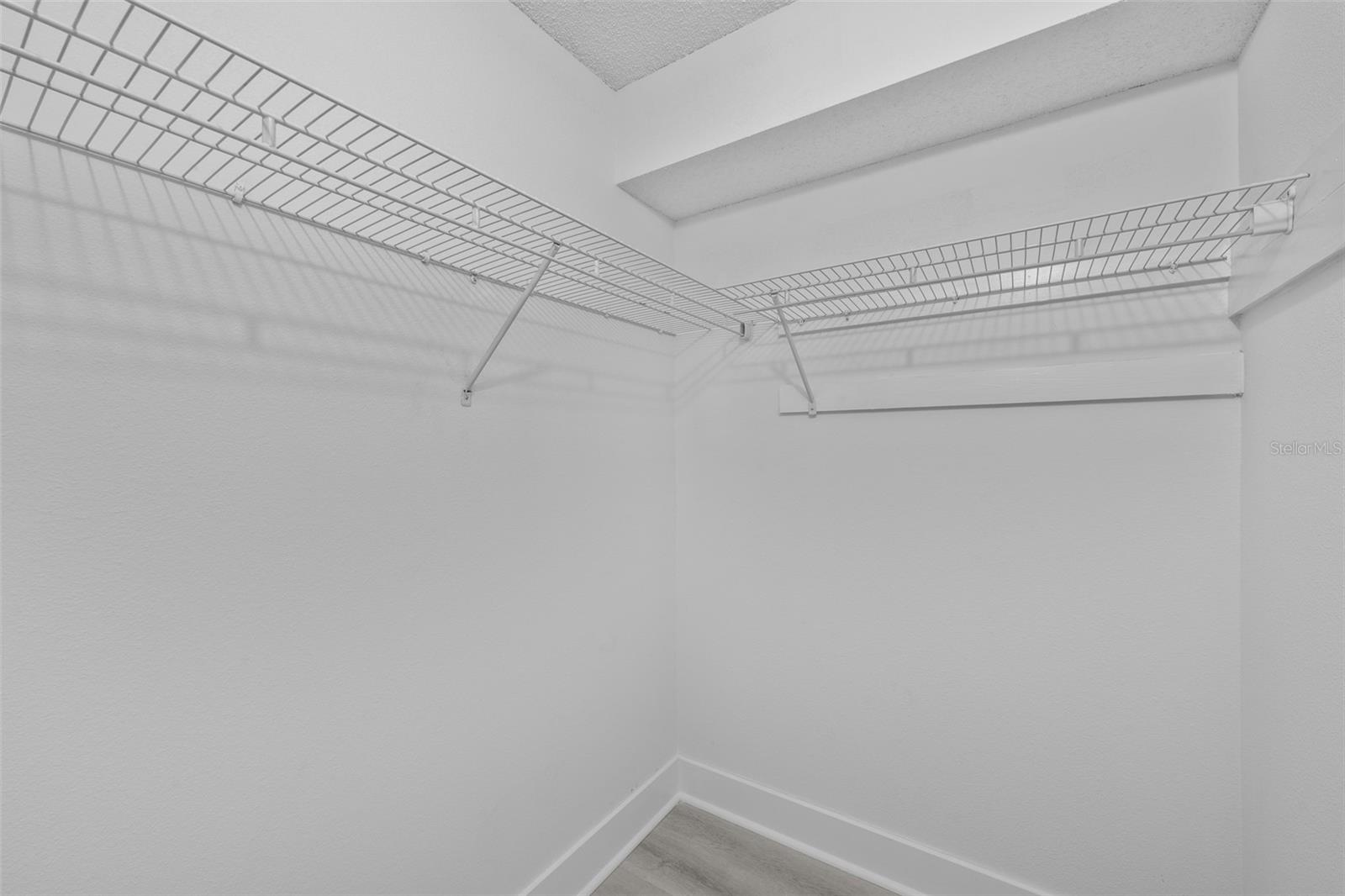 Image 17 of 61 For 4775 Cove Circle 103