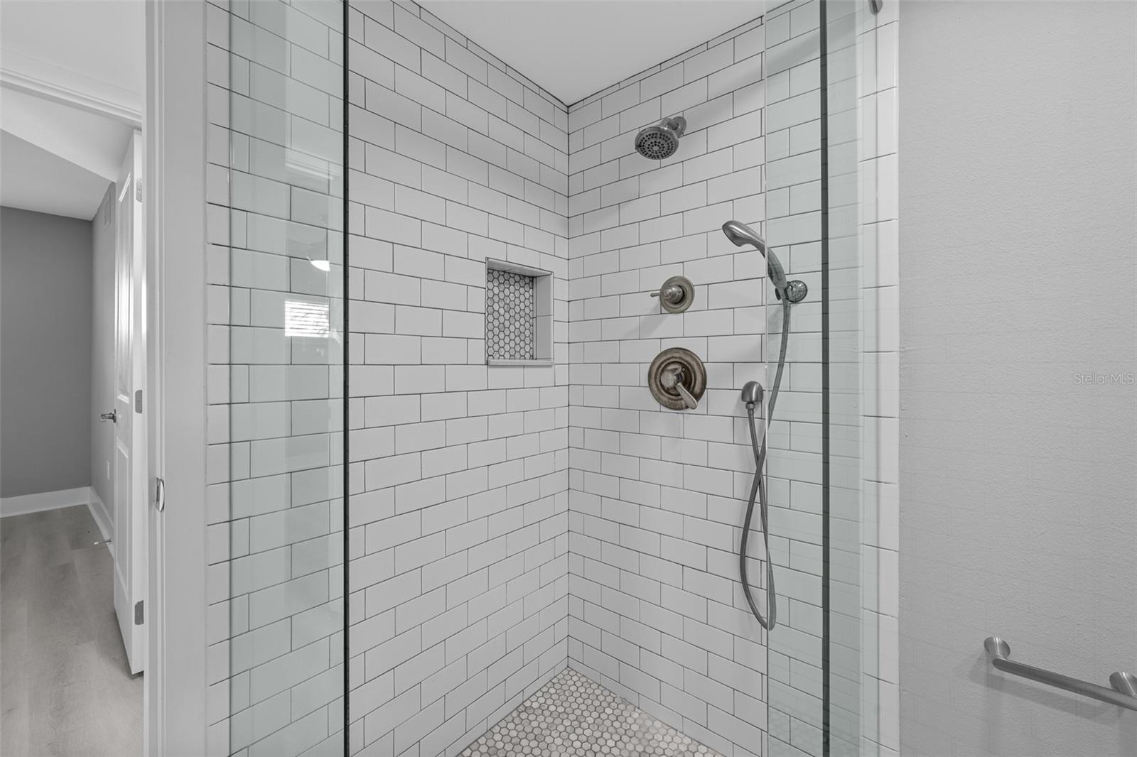 Image 20 of 61 For 4775 Cove Circle 103