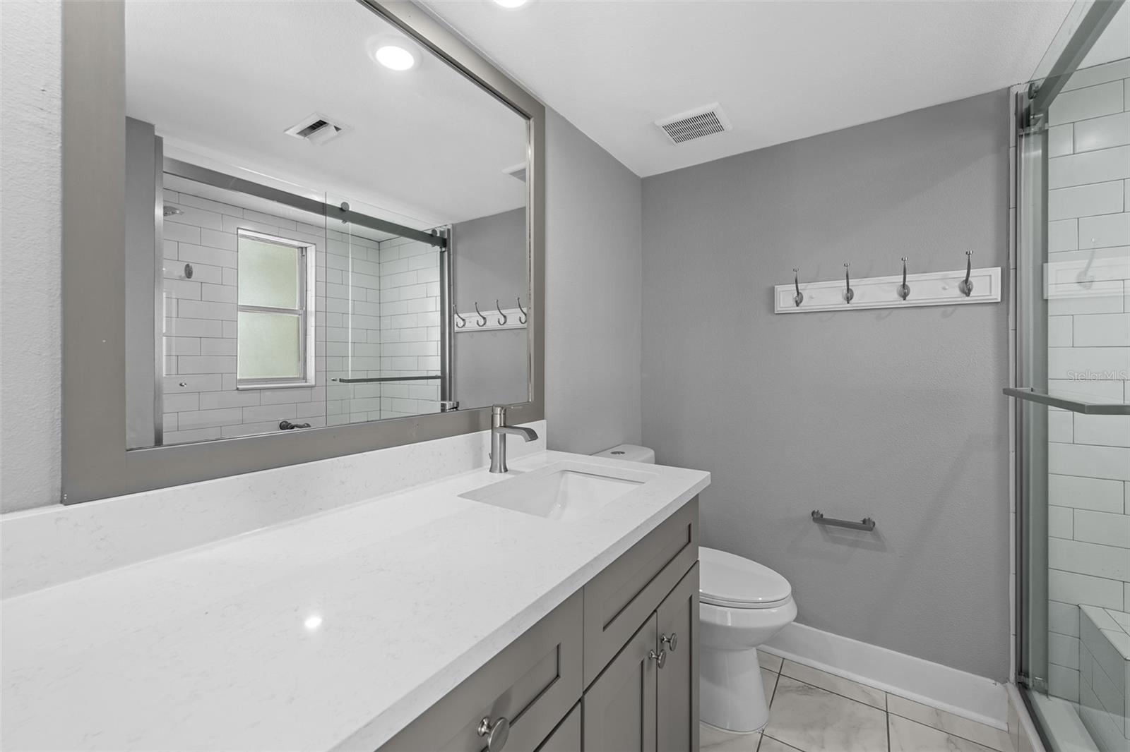 Image 27 of 61 For 4775 Cove Circle 103