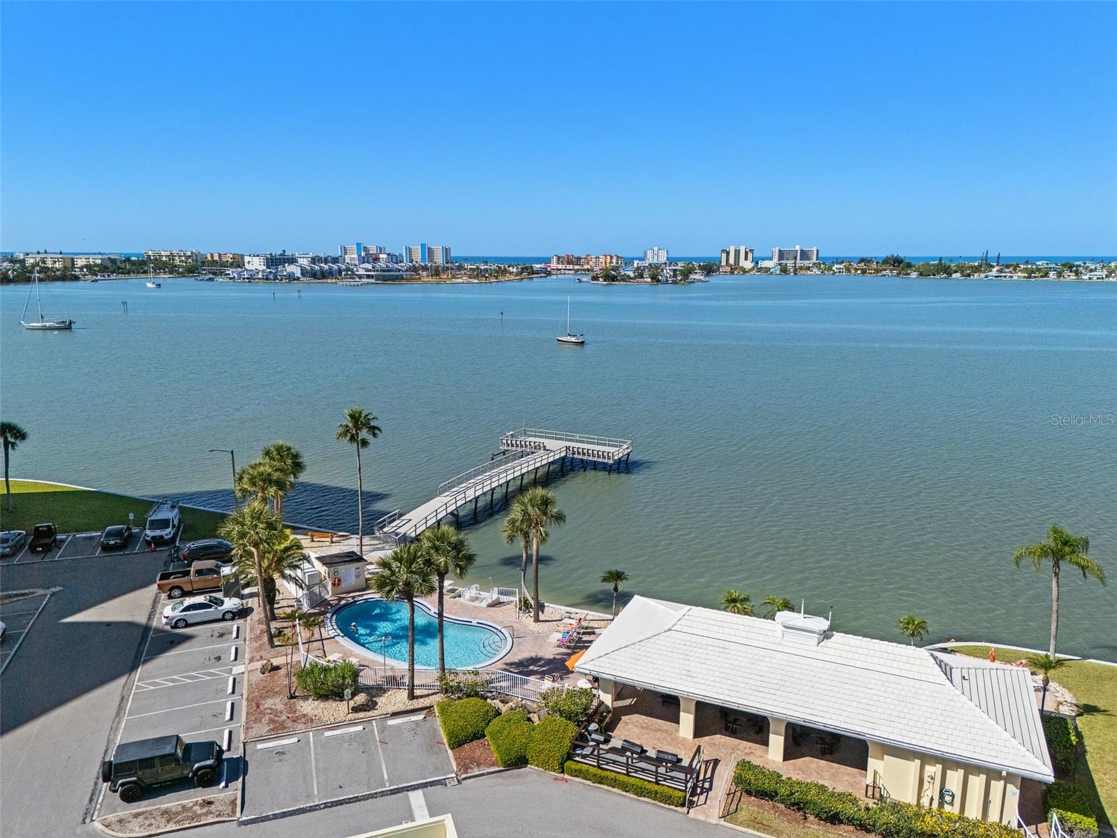 Image 36 of 61 For 4775 Cove Circle 103