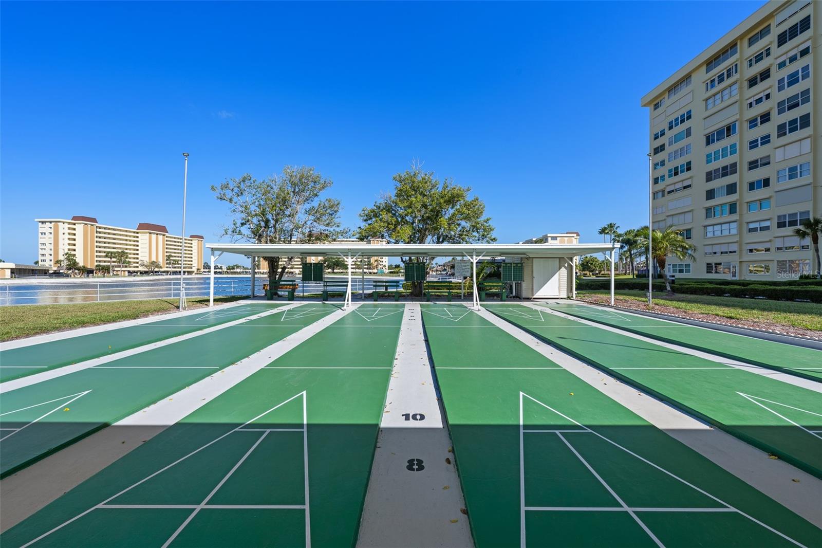 Image 41 of 61 For 4775 Cove Circle 103