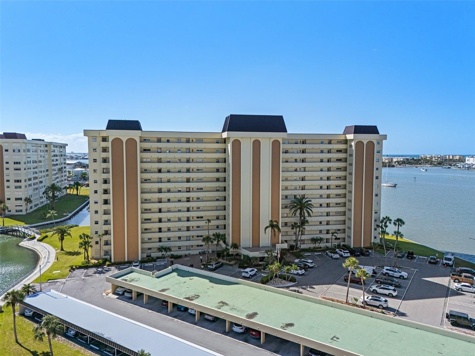 Image 46 of 61 For 4775 Cove Circle 103