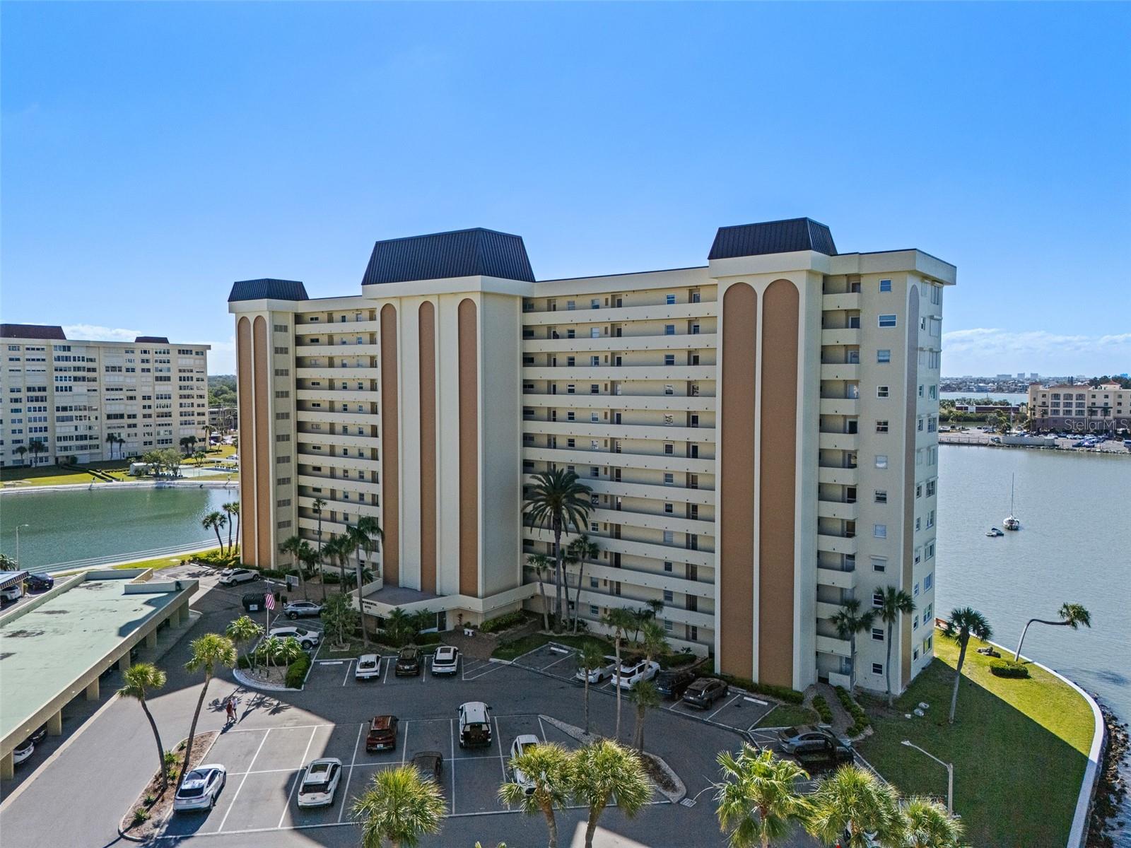 Image 48 of 61 For 4775 Cove Circle 103