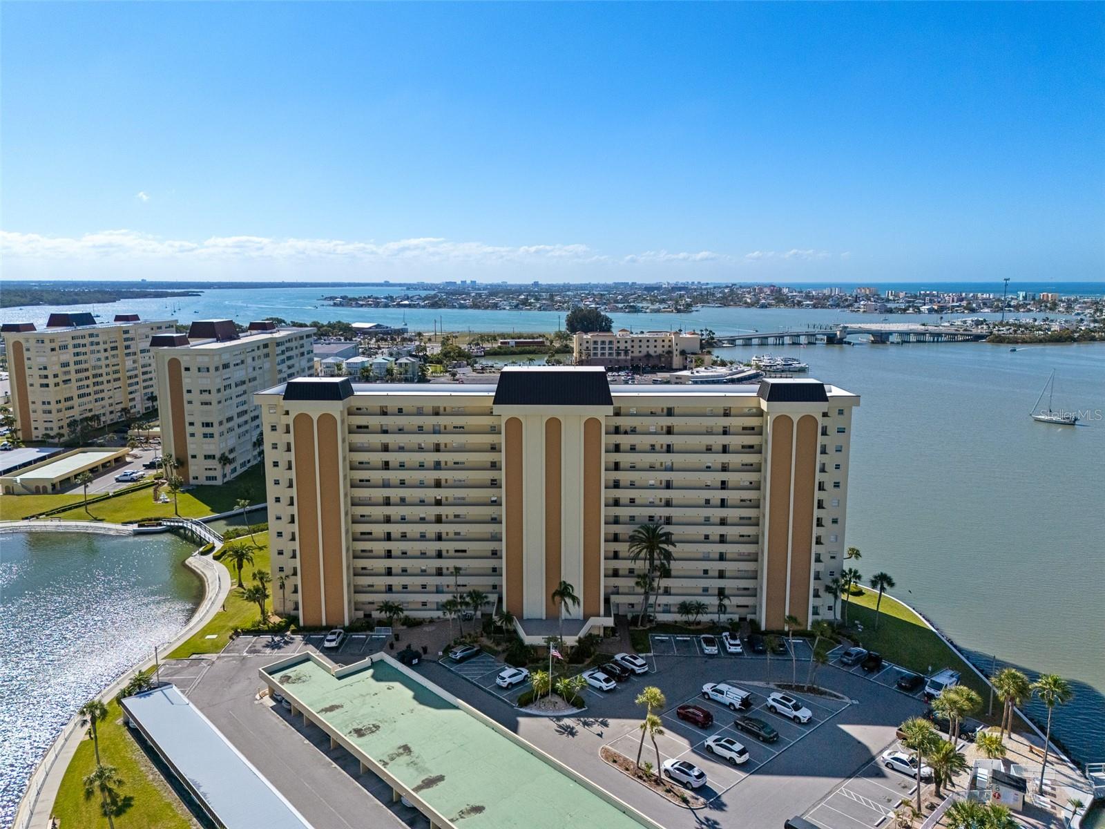 Image 49 of 61 For 4775 Cove Circle 103