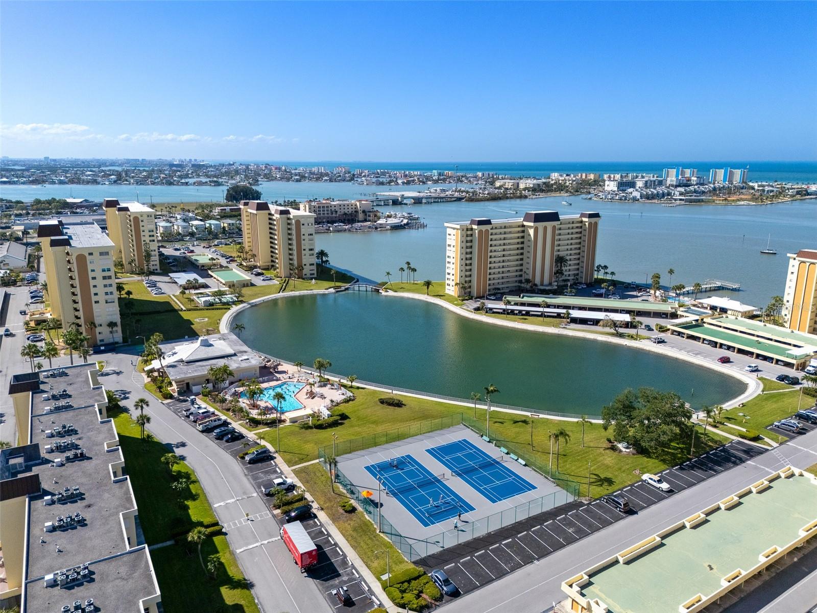 Image 51 of 61 For 4775 Cove Circle 103