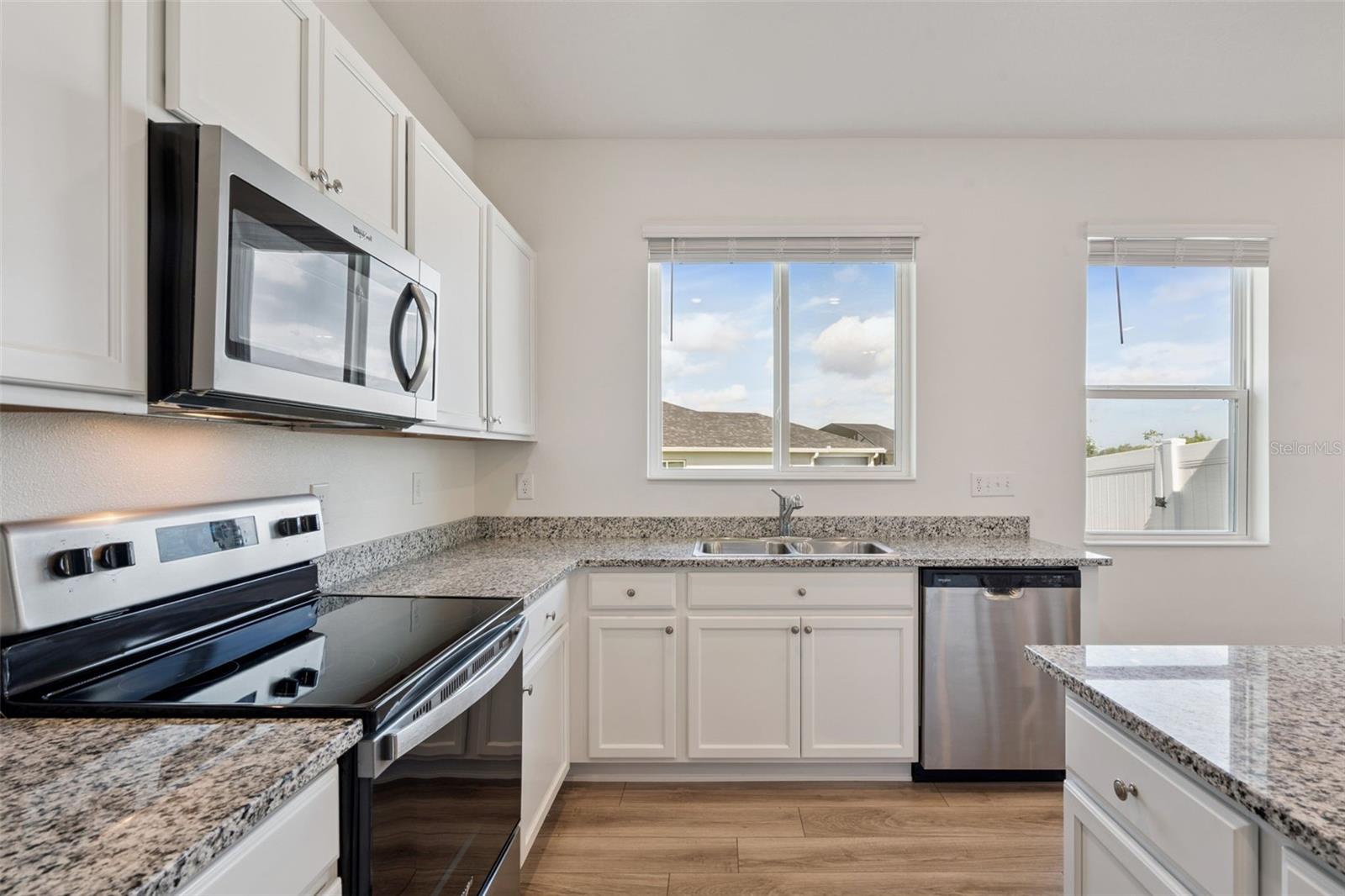 Image 16 of 64 For 1682 Littleleaf Boxwood Loop