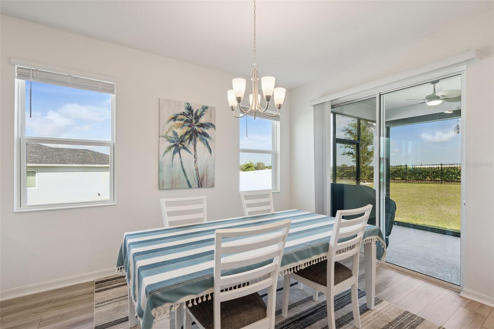 Image 23 of 64 For 1682 Littleleaf Boxwood Loop