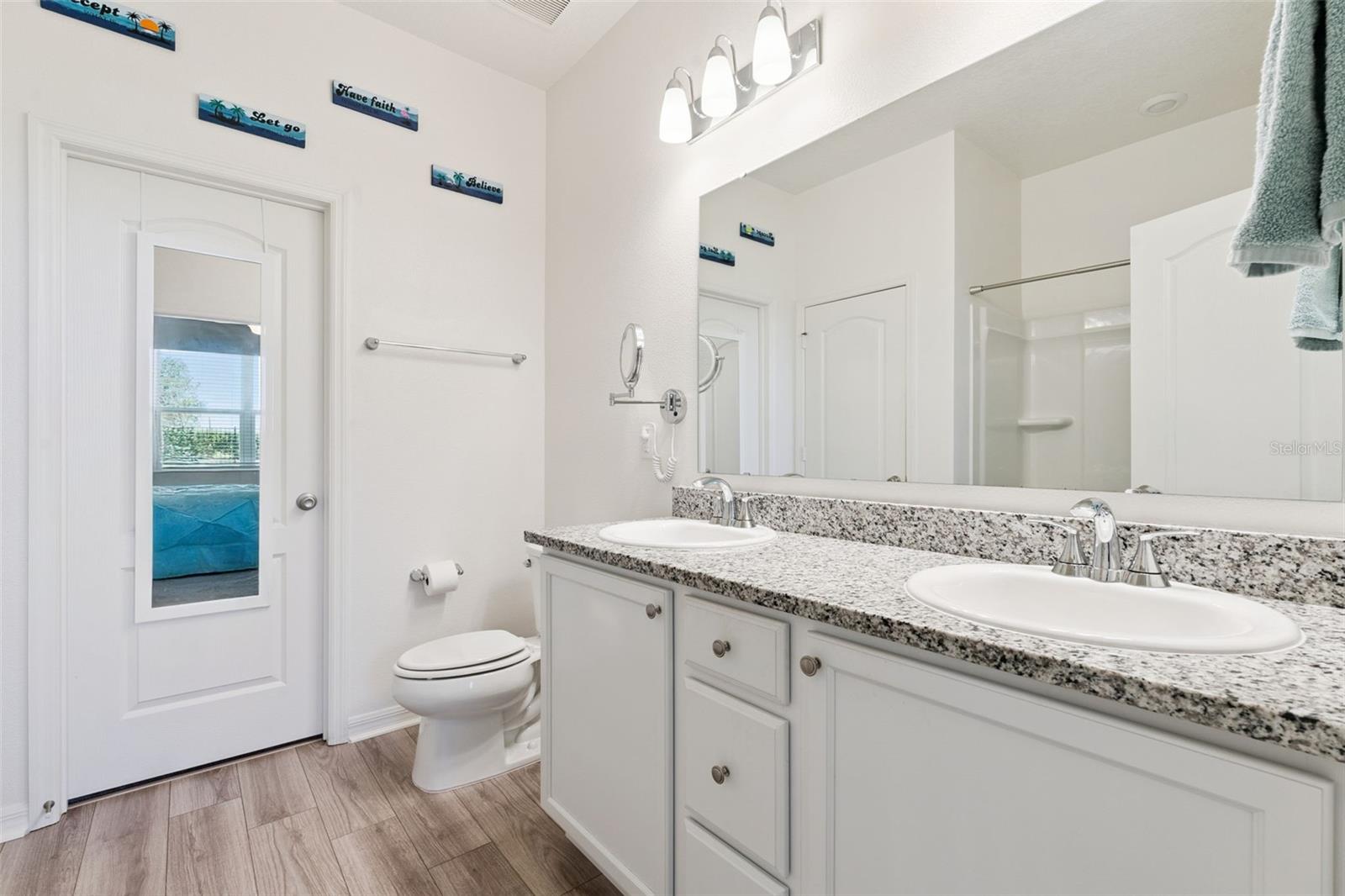 Image 26 of 64 For 1682 Littleleaf Boxwood Loop