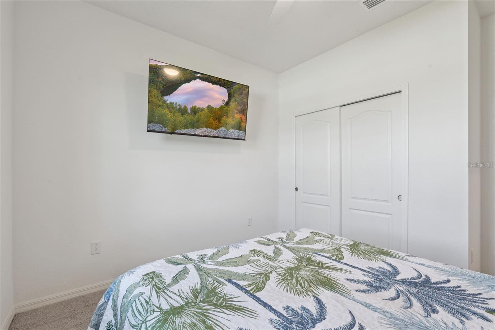 Image 30 of 64 For 1682 Littleleaf Boxwood Loop