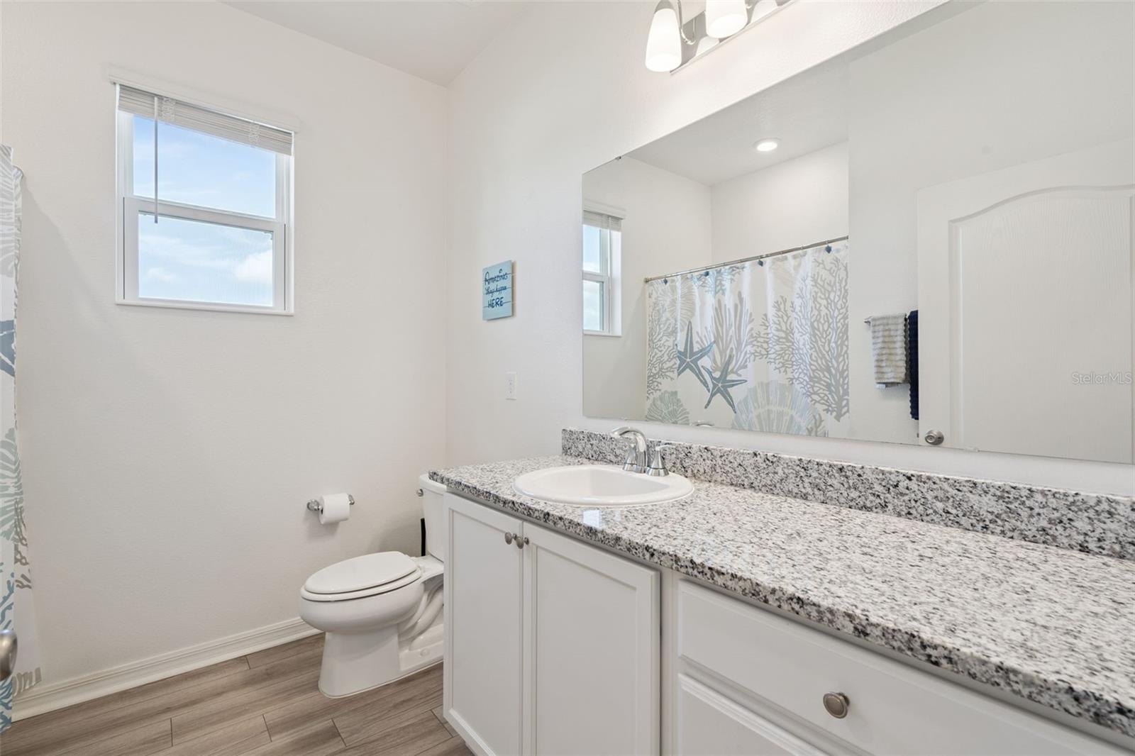 Image 31 of 64 For 1682 Littleleaf Boxwood Loop