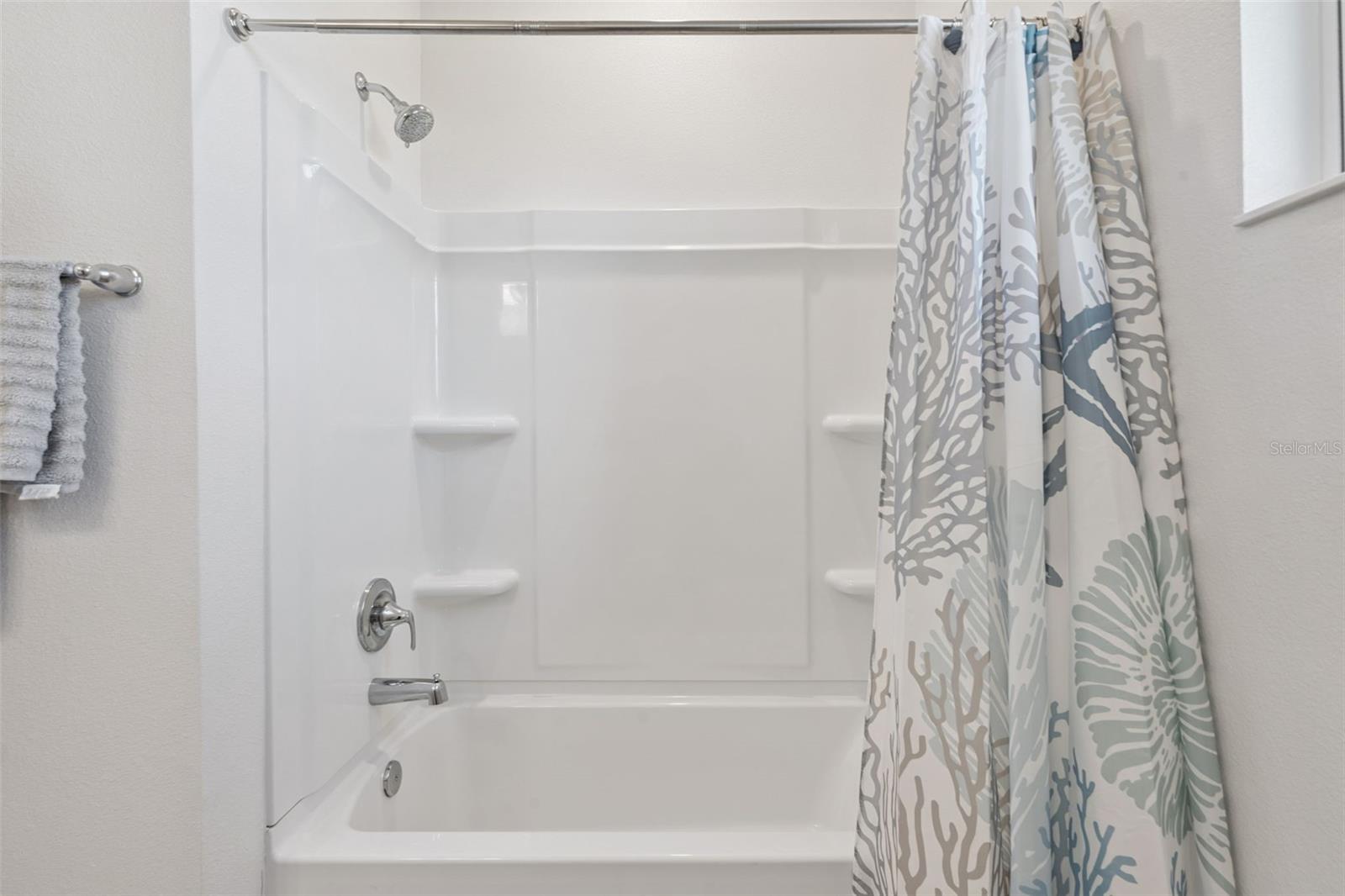 Image 32 of 64 For 1682 Littleleaf Boxwood Loop