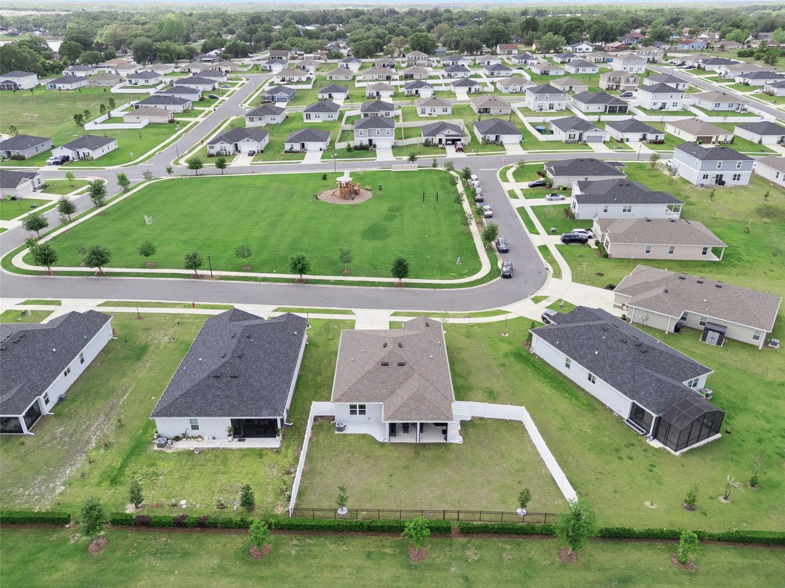 Image 54 of 64 For 1682 Littleleaf Boxwood Loop