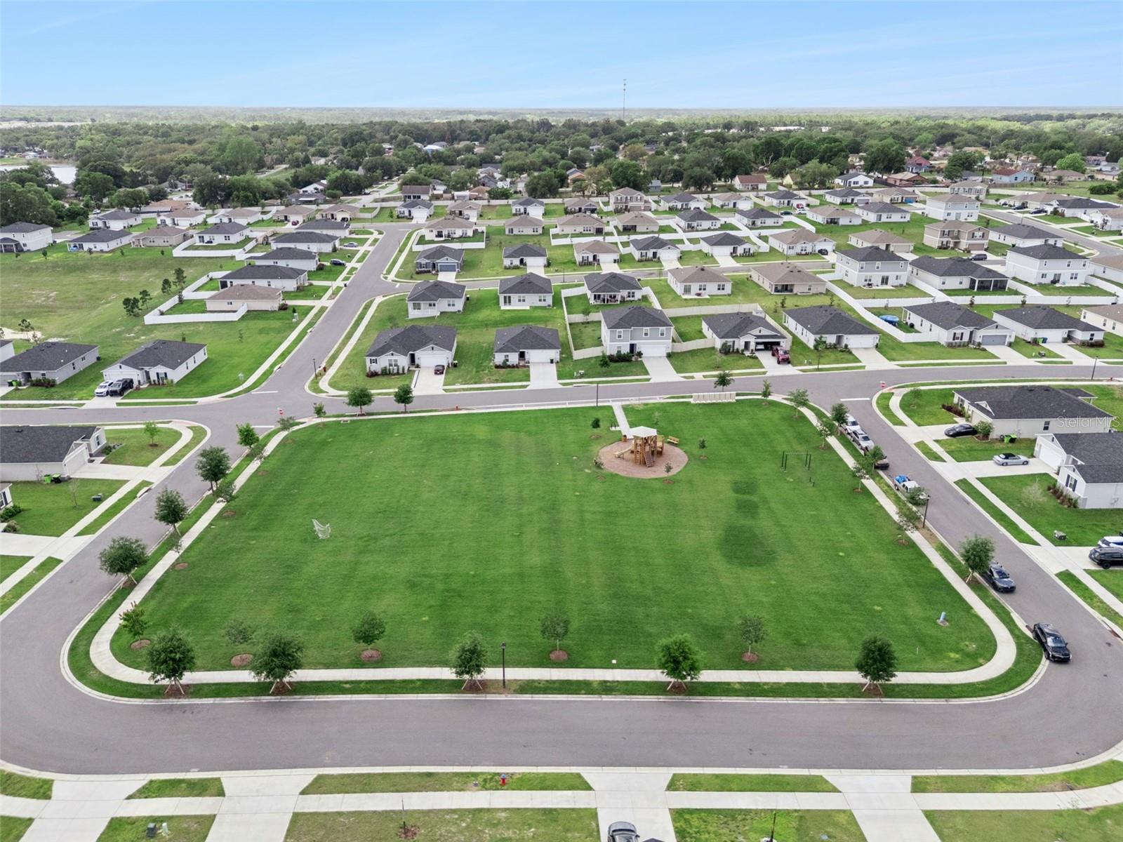 Image 57 of 64 For 1682 Littleleaf Boxwood Loop