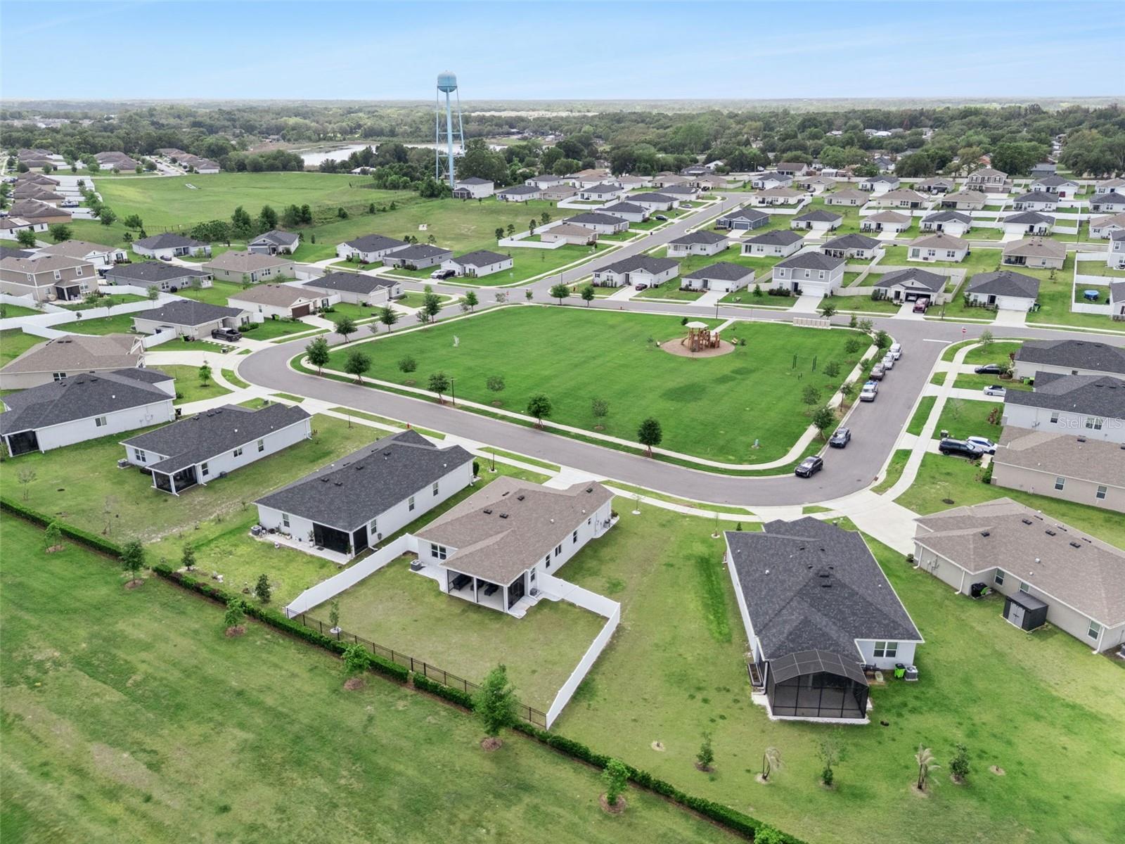 Image 63 of 64 For 1682 Littleleaf Boxwood Loop